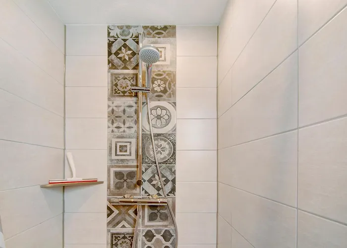 Huus Karoline * Junkersrott