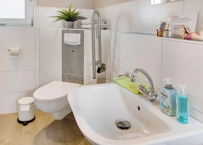 Huus Karoline * Junkersrott